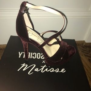maroon jessica simpson velvet heels 6.5